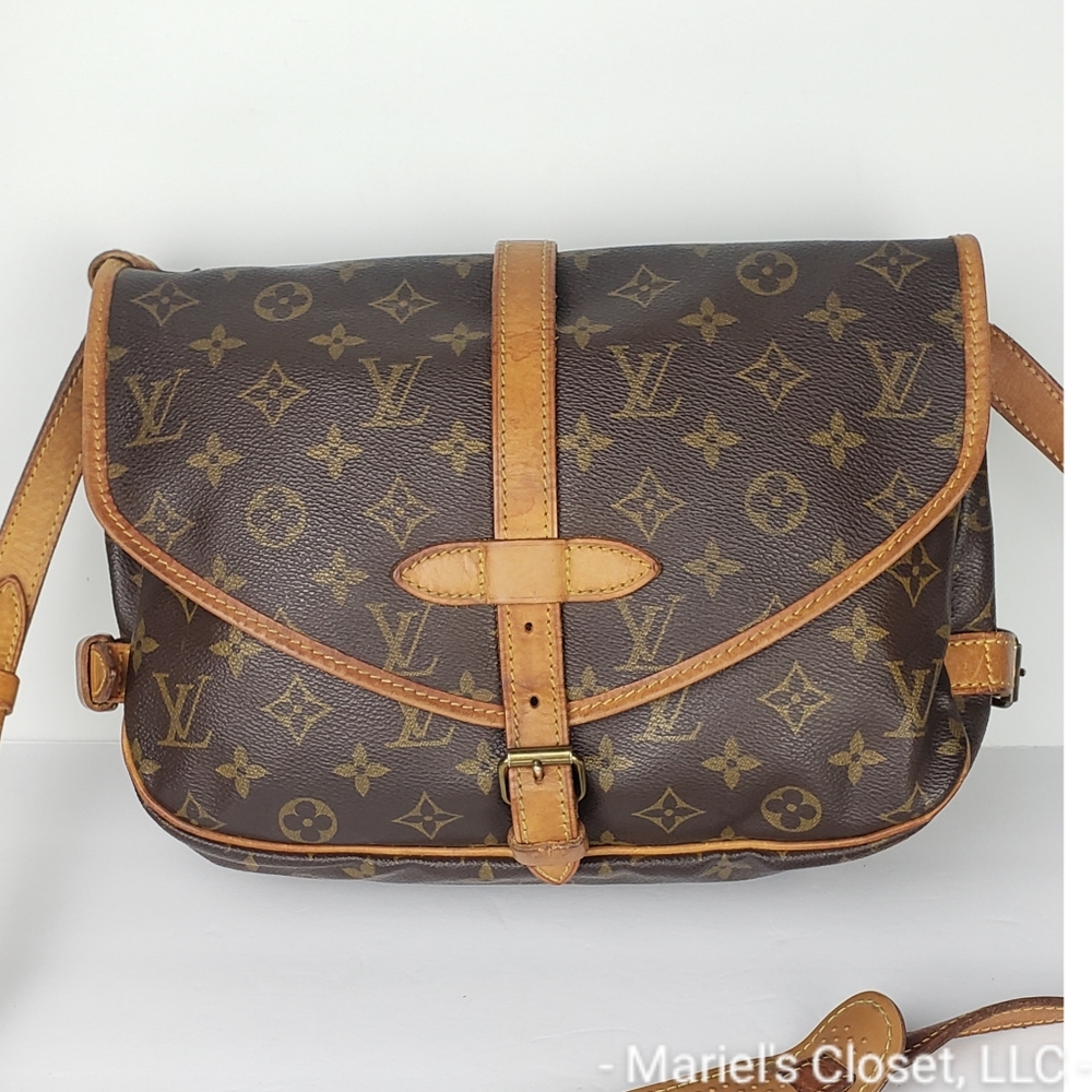 Authentic Louis Vuitton Saumur 30 Crossbody Bag #2525M